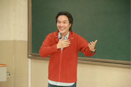 陳嘉寶