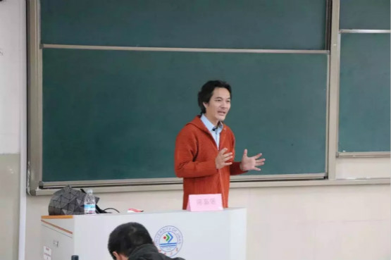 陳嘉寶