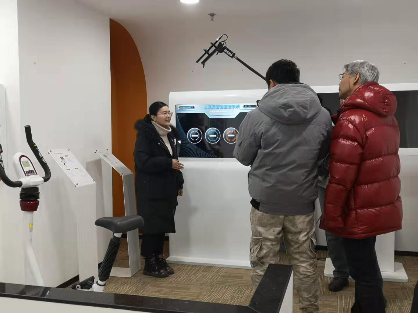 國(guó)家廣播電視總局來(lái)心悅靈采訪心理咨詢(xún)?cè)O(shè)備的社會(huì)應(yīng)用